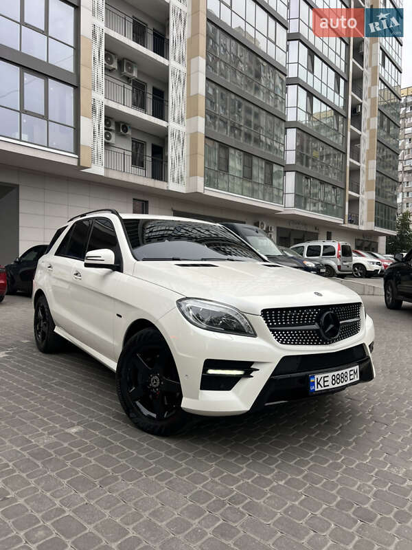 Mercedes-Benz M-Class 2012