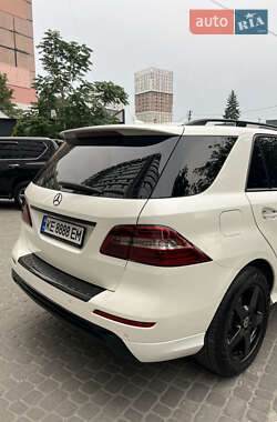 Внедорожник / Кроссовер Mercedes-Benz M-Class 2012 в 