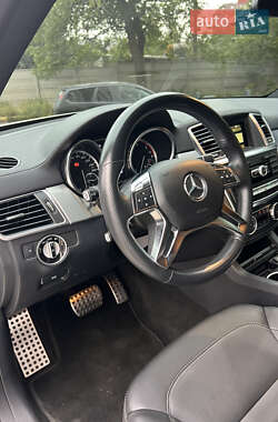 Внедорожник / Кроссовер Mercedes-Benz M-Class 2012 в 