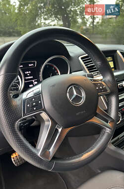 Внедорожник / Кроссовер Mercedes-Benz M-Class 2012 в 