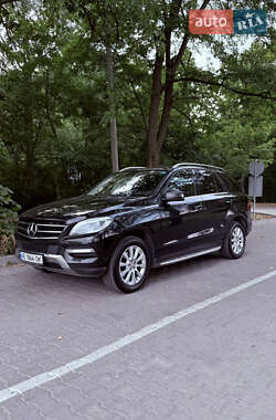 Внедорожник / Кроссовер Mercedes-Benz M-Class 2015 в 
