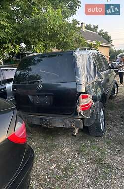 Позашляховик / Кросовер Mercedes-Benz M-Class 2000 в Чернівцях