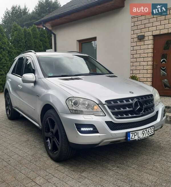 Mercedes-Benz M-Class 2009