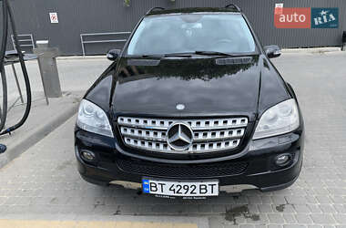 Внедорожник / Кроссовер Mercedes-Benz M-Class 2006 в 