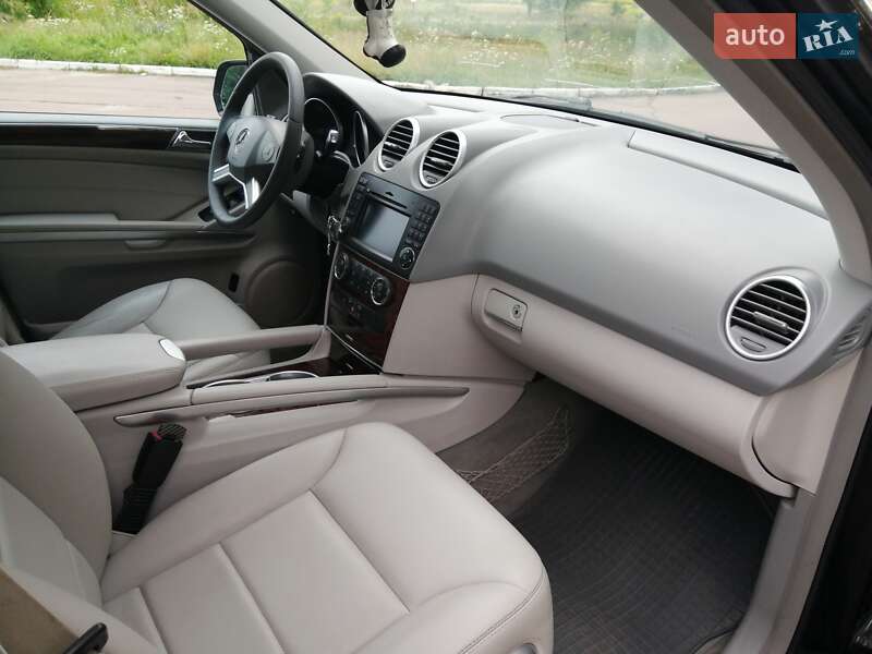Позашляховик / Кросовер Mercedes-Benz M-Class 2010 в Шостці