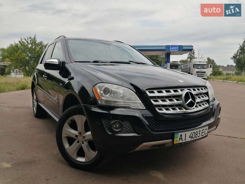 Позашляховик / Кросовер Mercedes-Benz M-Class 2010 в Шостці