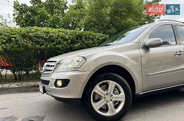 Внедорожник / Кроссовер Mercedes-Benz M-Class 2006 в 