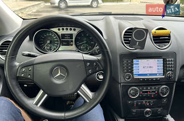 Внедорожник / Кроссовер Mercedes-Benz M-Class 2006 в 