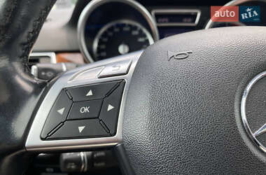 Внедорожник / Кроссовер Mercedes-Benz M-Class 2013 в 