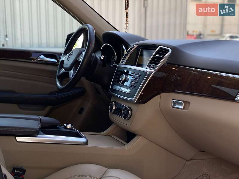 Внедорожник / Кроссовер Mercedes-Benz M-Class 2012 в Днепре