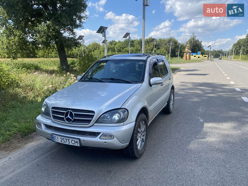 Внедорожник / Кроссовер Mercedes-Benz M-Class 2002 в 