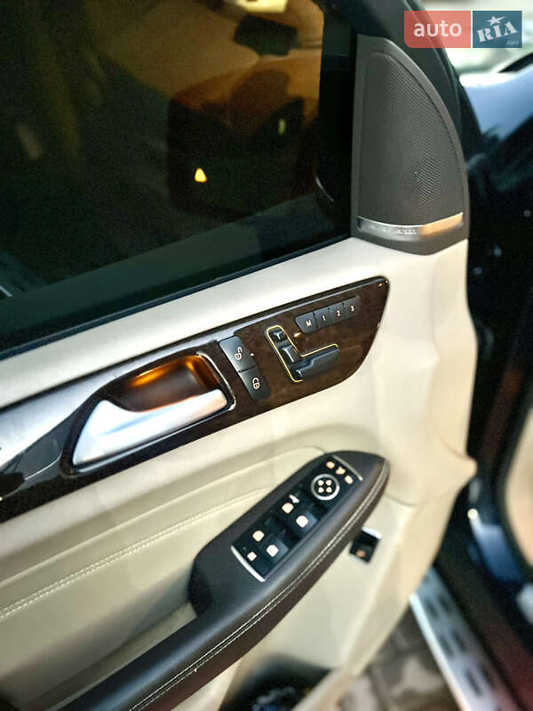 Позашляховик / Кросовер Mercedes-Benz M-Class 2014 в Самборі