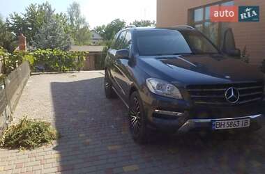 Внедорожник / Кроссовер Mercedes-Benz M-Class 2012 в 