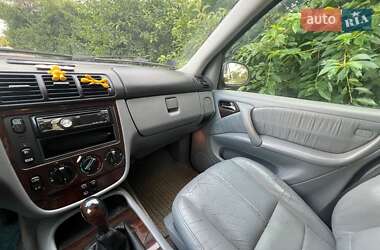 Внедорожник / Кроссовер Mercedes-Benz M-Class 2001 в 