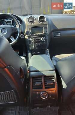 Внедорожник / Кроссовер Mercedes-Benz M-Class 2006 в 