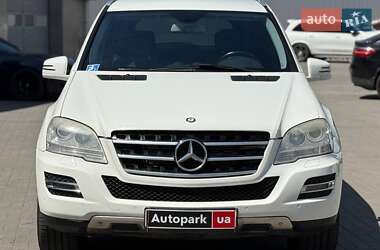 Внедорожник / Кроссовер Mercedes-Benz M-Class 2010 в 