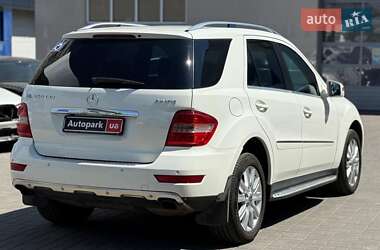 Внедорожник / Кроссовер Mercedes-Benz M-Class 2010 в 
