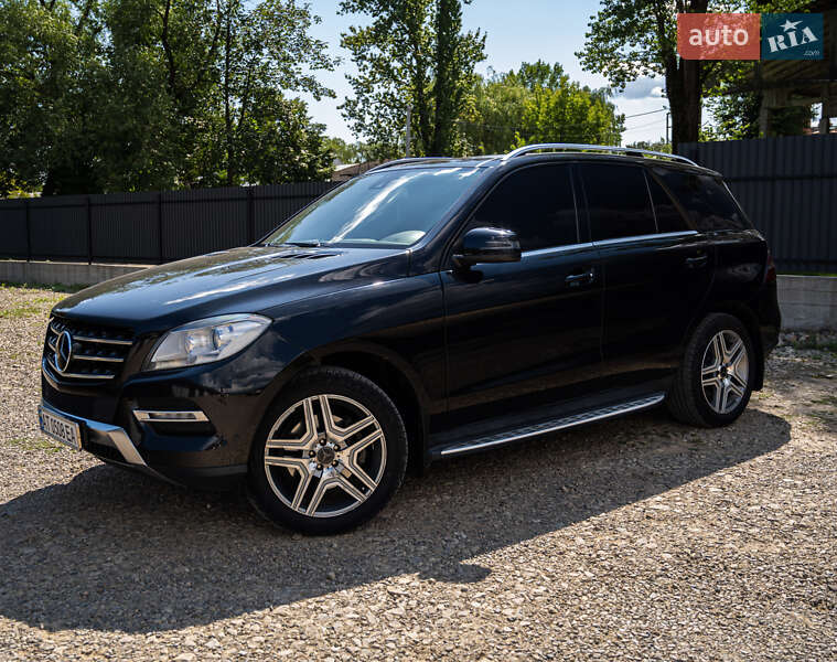 Внедорожник / Кроссовер Mercedes-Benz M-Class 2011 в Болехове