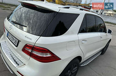 Внедорожник / Кроссовер Mercedes-Benz M-Class 2012 в 