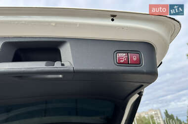 Внедорожник / Кроссовер Mercedes-Benz M-Class 2012 в 