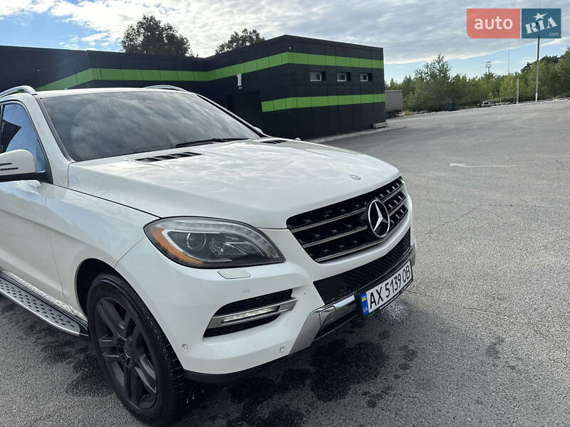 Внедорожник / Кроссовер Mercedes-Benz M-Class 2012 в Днепре