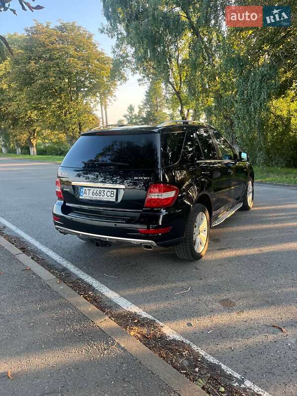 Позашляховик / Кросовер Mercedes-Benz M-Class 2011 в Бурштині