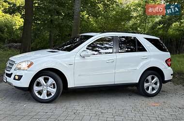 Внедорожник / Кроссовер Mercedes-Benz M-Class 2009 в 