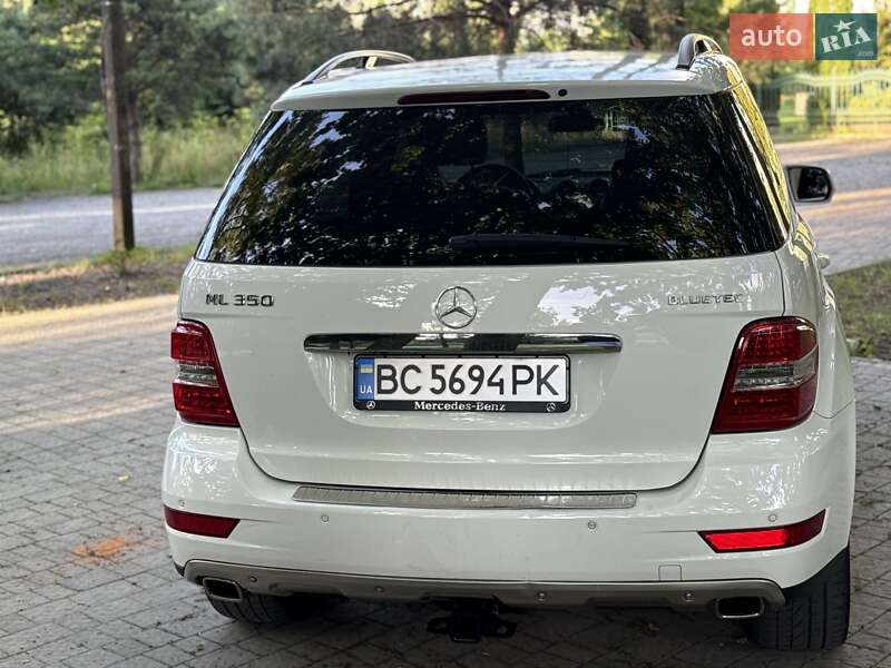 Внедорожник / Кроссовер Mercedes-Benz M-Class 2009 в Львове