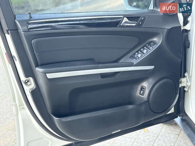 Внедорожник / Кроссовер Mercedes-Benz M-Class 2009 в Львове