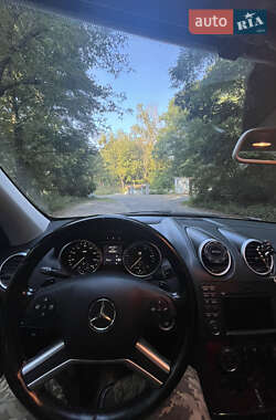 Внедорожник / Кроссовер Mercedes-Benz M-Class 2011 в 
