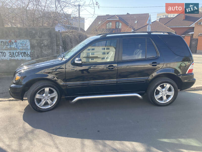 Внедорожник / Кроссовер Mercedes-Benz M-Class 2003 в 