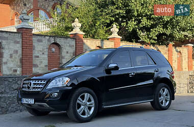 Внедорожник / Кроссовер Mercedes-Benz M-Class 2010 в 