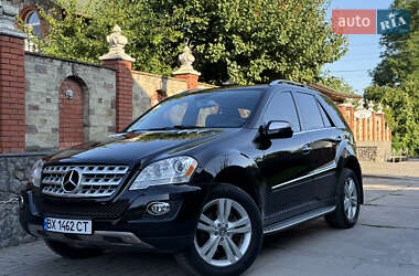 Внедорожник / Кроссовер Mercedes-Benz M-Class 2010 в 