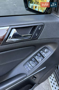 Внедорожник / Кроссовер Mercedes-Benz M-Class 2010 в 