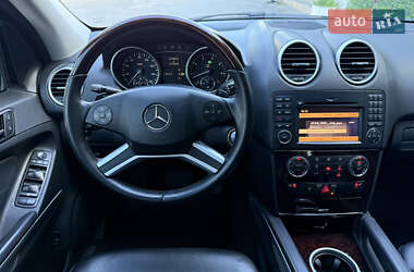 Внедорожник / Кроссовер Mercedes-Benz M-Class 2010 в 