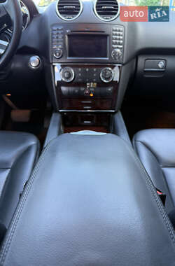 Внедорожник / Кроссовер Mercedes-Benz M-Class 2010 в 