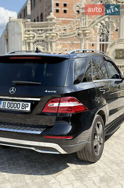 Внедорожник / Кроссовер Mercedes-Benz M-Class 2013 в 