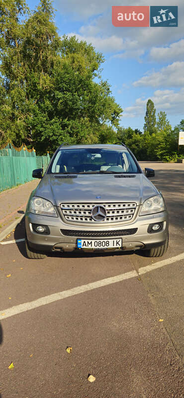 Внедорожник / Кроссовер Mercedes-Benz M-Class 2007 в Коростене