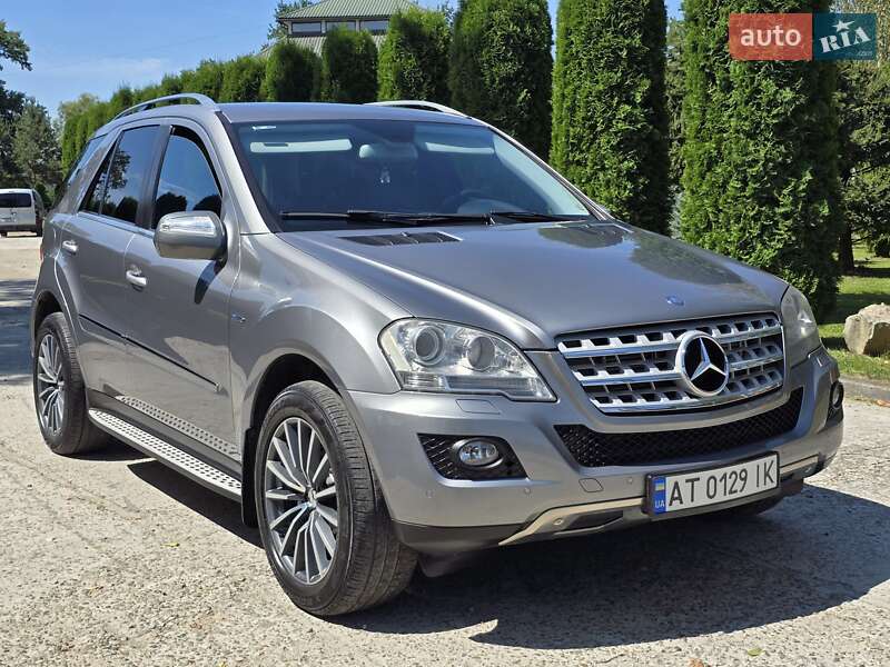 Позашляховик / Кросовер Mercedes-Benz M-Class 2010 в Калуші фото 3 Позашляховик / Кросовер Mercedes-Benz M-Class 2010 в Калуші