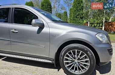 Внедорожник / Кроссовер Mercedes-Benz M-Class 2010 в 
