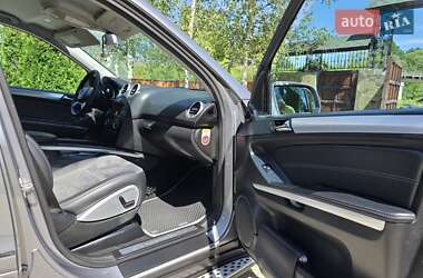 Внедорожник / Кроссовер Mercedes-Benz M-Class 2010 в 