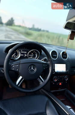 Внедорожник / Кроссовер Mercedes-Benz M-Class 2006 в 