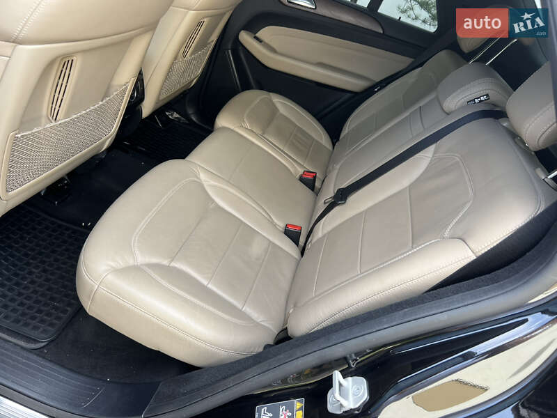 Внедорожник / Кроссовер Mercedes-Benz M-Class 2014 в Львове
