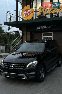 Позашляховик / Кросовер Mercedes-Benz M-Class 2012 в Києві