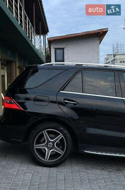 Внедорожник / Кроссовер Mercedes-Benz M-Class 2012 в 