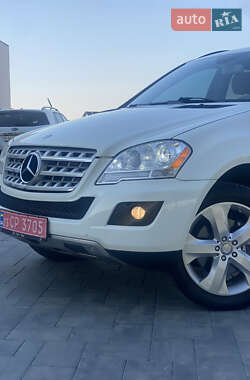 Внедорожник / Кроссовер Mercedes-Benz M-Class 2011 в 