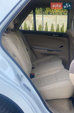 Внедорожник / Кроссовер Mercedes-Benz M-Class 2011 в 