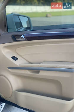Внедорожник / Кроссовер Mercedes-Benz M-Class 2011 в 