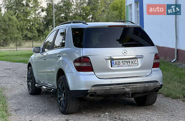 Внедорожник / Кроссовер Mercedes-Benz M-Class 2005 в 