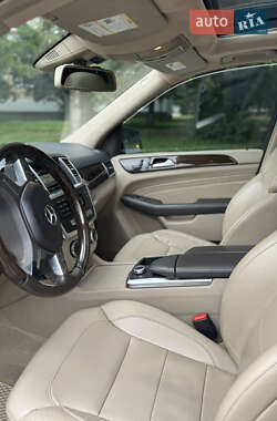 Внедорожник / Кроссовер Mercedes-Benz M-Class 2014 в 